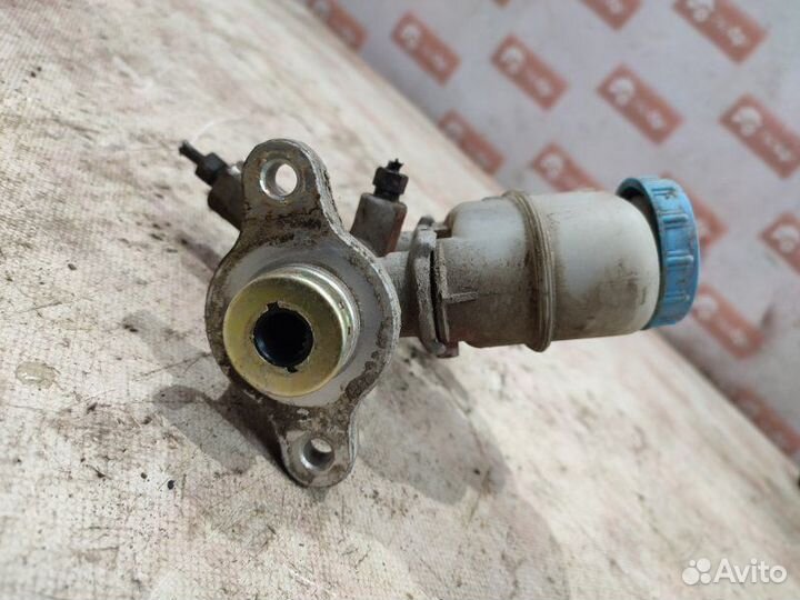 Главный тормозной цилиндр Nissan Almera N16 QG15DE
