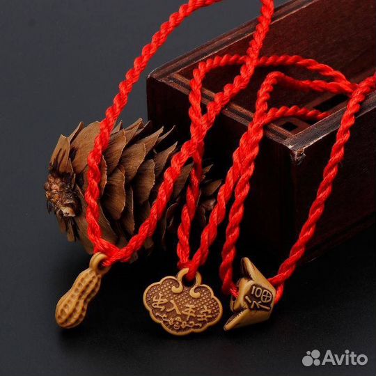 Браслет красная нить