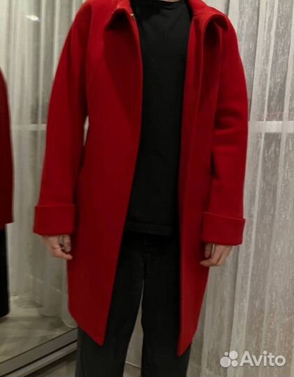 Красное пальто