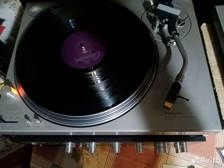 Проигрыватель винила Technics SL 1200
