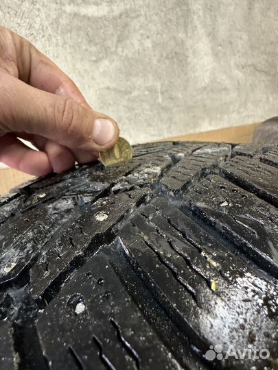 Nokian Tyres Hakkapeliitta 7 215/65 R16 102T