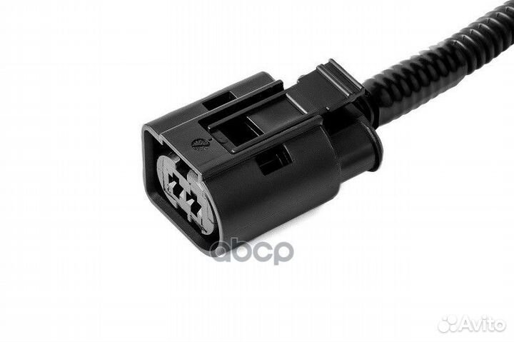 Колодка с проводом на реле генератора ваз 1118