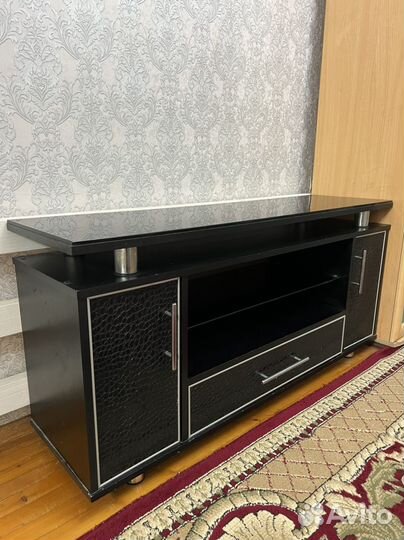 Подставка для телевизора