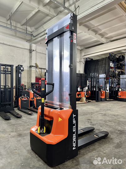 Штабелер самоходный 1,2 тонны 3,6м noblelift PSE12