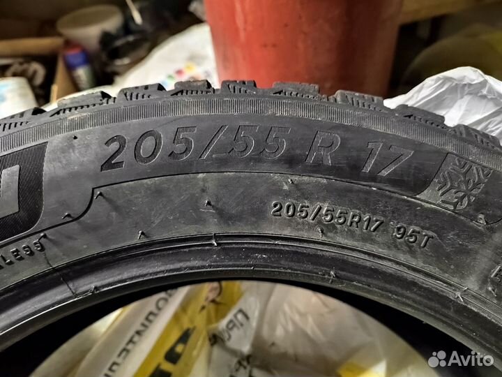 Michelin X-Ice North 4 205/55 R17
