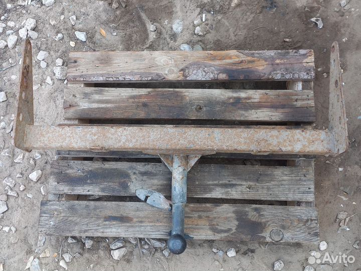 Фаркоп Гранта седан