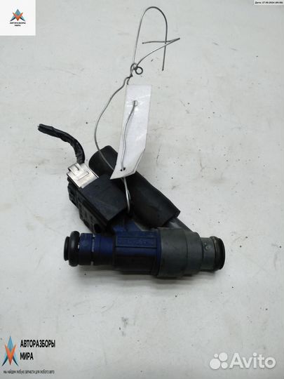 Форсунка Skoda Octavia (A4) рест. 2001 06A906031C