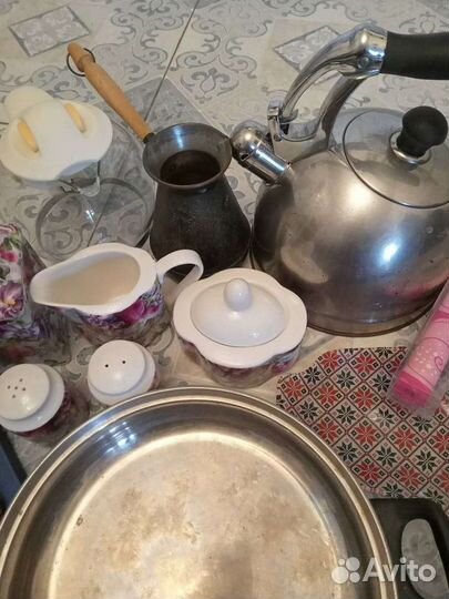 Кухонная утварь, посуда, графин, бокалы