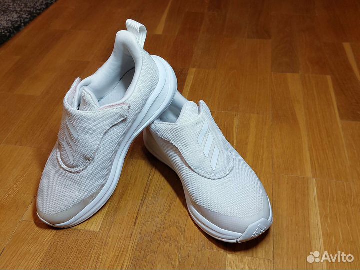 Кроссовки adidas детские 35 размер