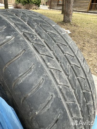 Goodyear EfficientGrip 245/45 R19 102Y