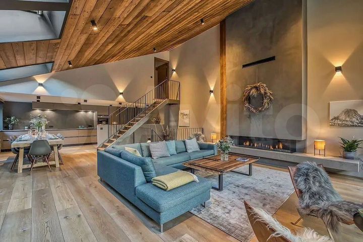 Дом 220 м² на участке 12 сот.