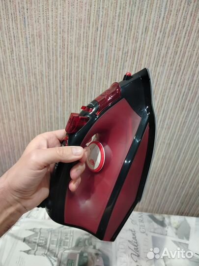 Утюг паровой новый