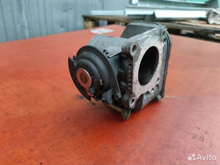 Дроссельная заслонка VW Golf Polo Seat 1.4 b 1.6 б