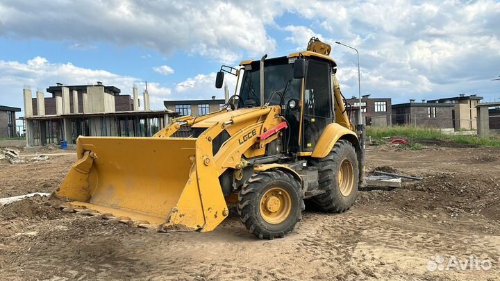 Экскаватор погрузчик lgce B877F