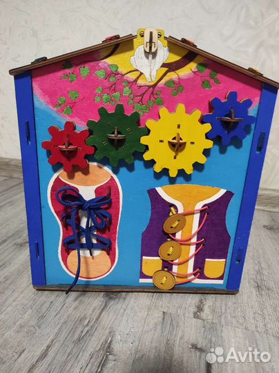 Бизиборд домик