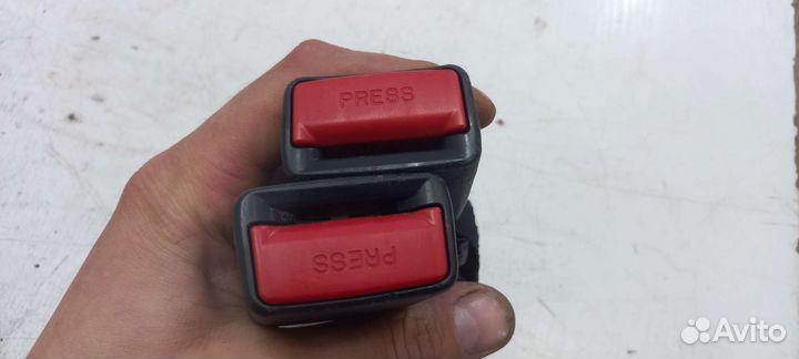 Замок ремня безопасности задний Mazda 6GJ