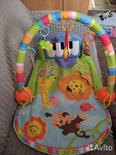 Развивающий коврик с пианино