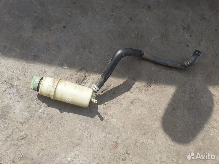 Бачок гура Chery Amulet