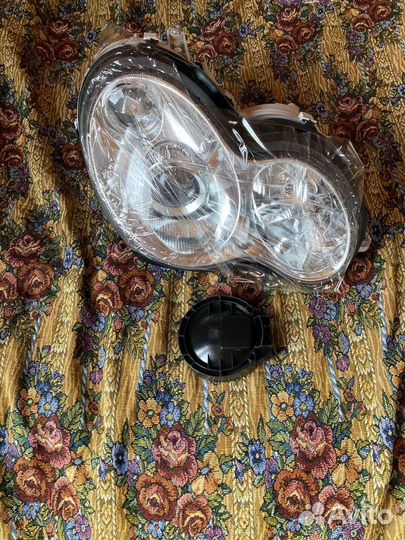 Mercedes w203 c-class фара ксенон левая правая