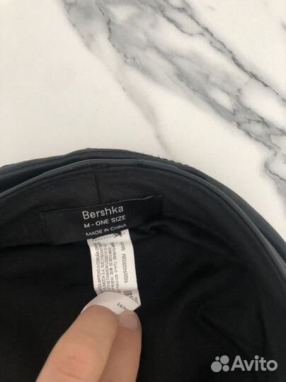 Кепка кожаная женская