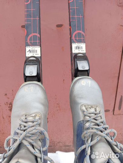 Лыжи беговые детские 170 с ботинками и палками