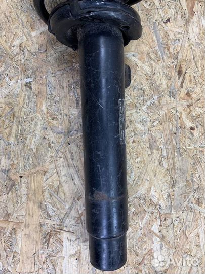 Армотизатор П Пд BMW E84