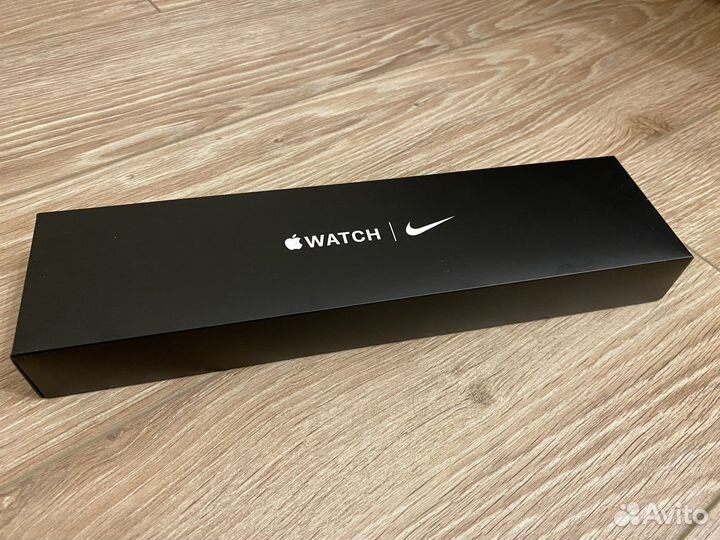 Часы Apple Watch 8 Nike