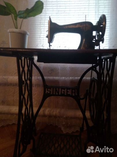 Швейная машинка зингер