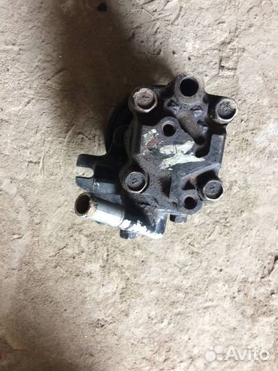 Насос гидроусилителя Nissan Primera P11E