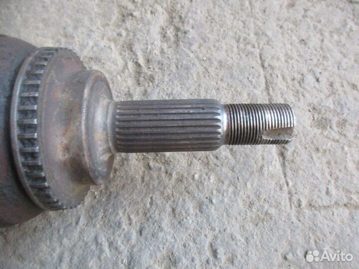 Полуось передняя правая Toyota Avensis II 2003-200