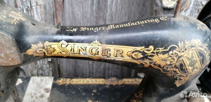Швейная машина Singer