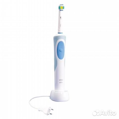 Электрическая зубная щетка oral b