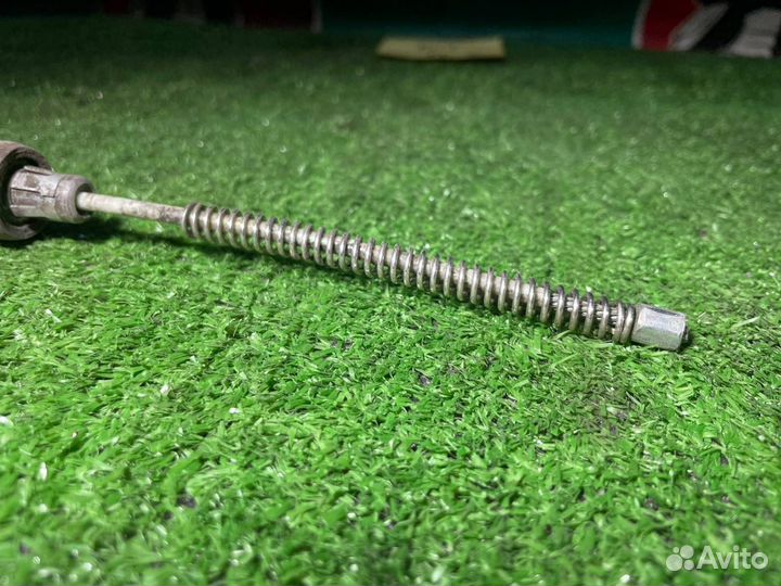 Трос стояночного тормоза задний правый Toyota