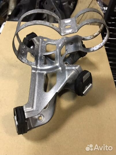 Крепление бензонасоса Мерседес w210