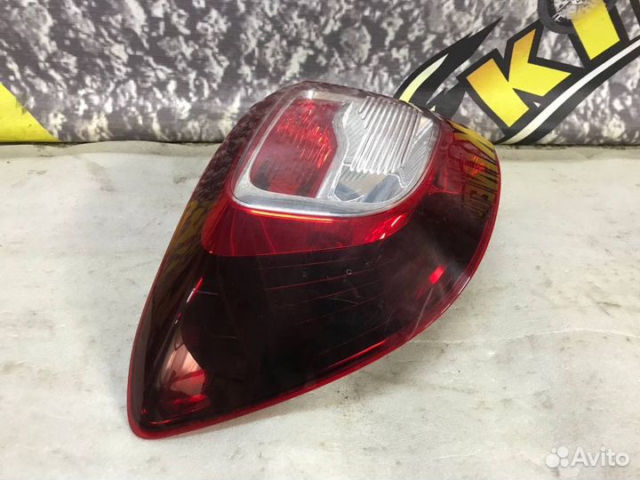 Фонарь задний левый Renault Sandero 2 Stepway