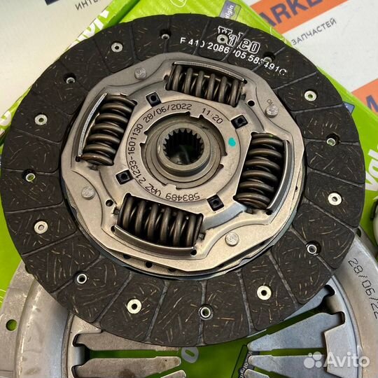Комплект сцепления Valeo chevrolet niva,ваз 2123
