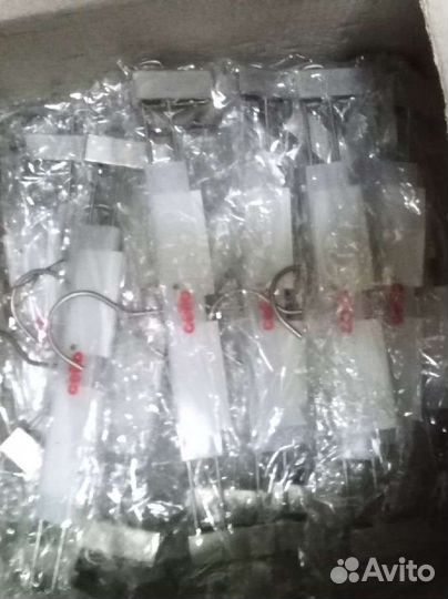 Вешалка с зажимами. Металлическая. 30 штук