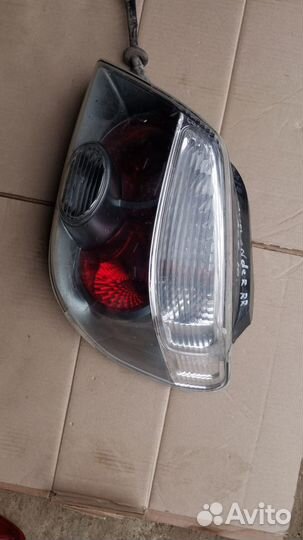 Фонарь правый Mitsubishi Outlander cu 05г