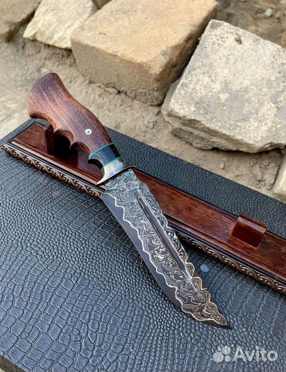 Нож из дамасской стали