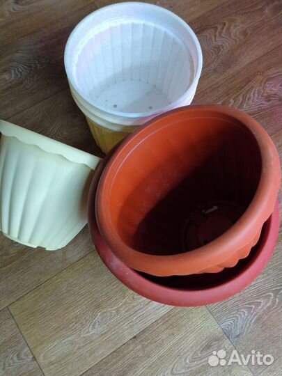 Горшки цветочные объём 10 л. бу