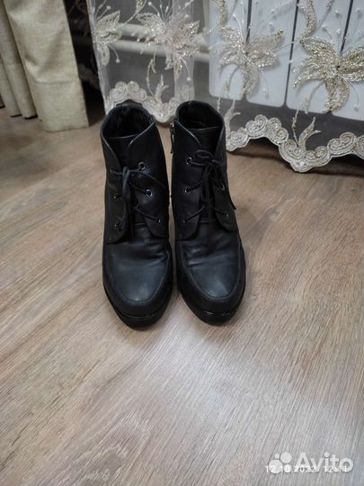Ботинки демисезонные 40
