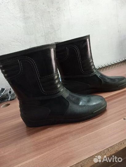 Резиновые сапоги