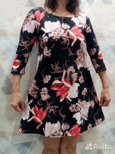 Платье женское 42 44
