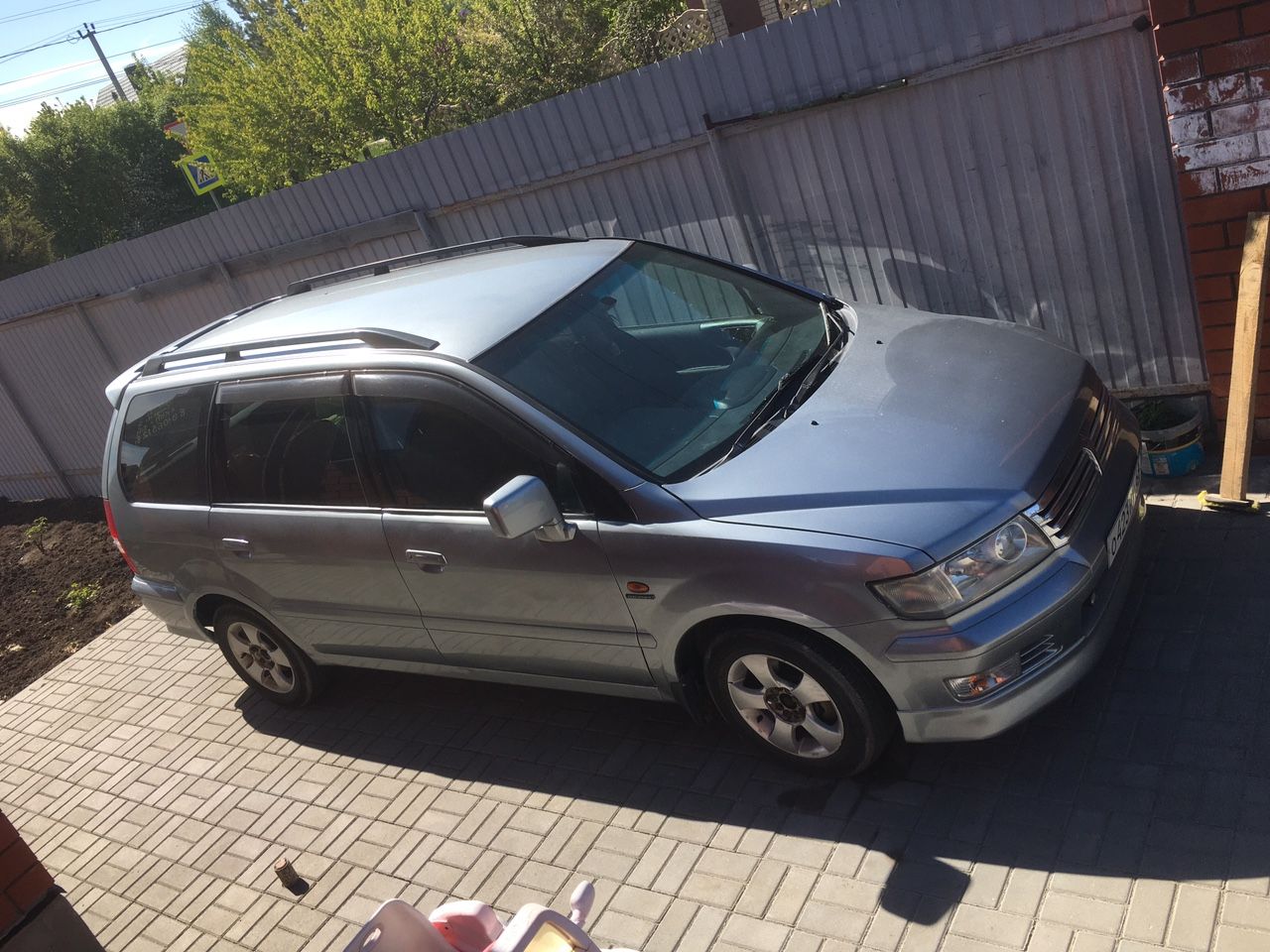Mitsubishi Chariot: фото владельца