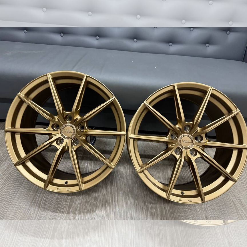 Литые диски Blitz 8×R18 5×114.3