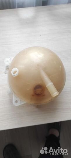 Расширительный бочок пассат б7