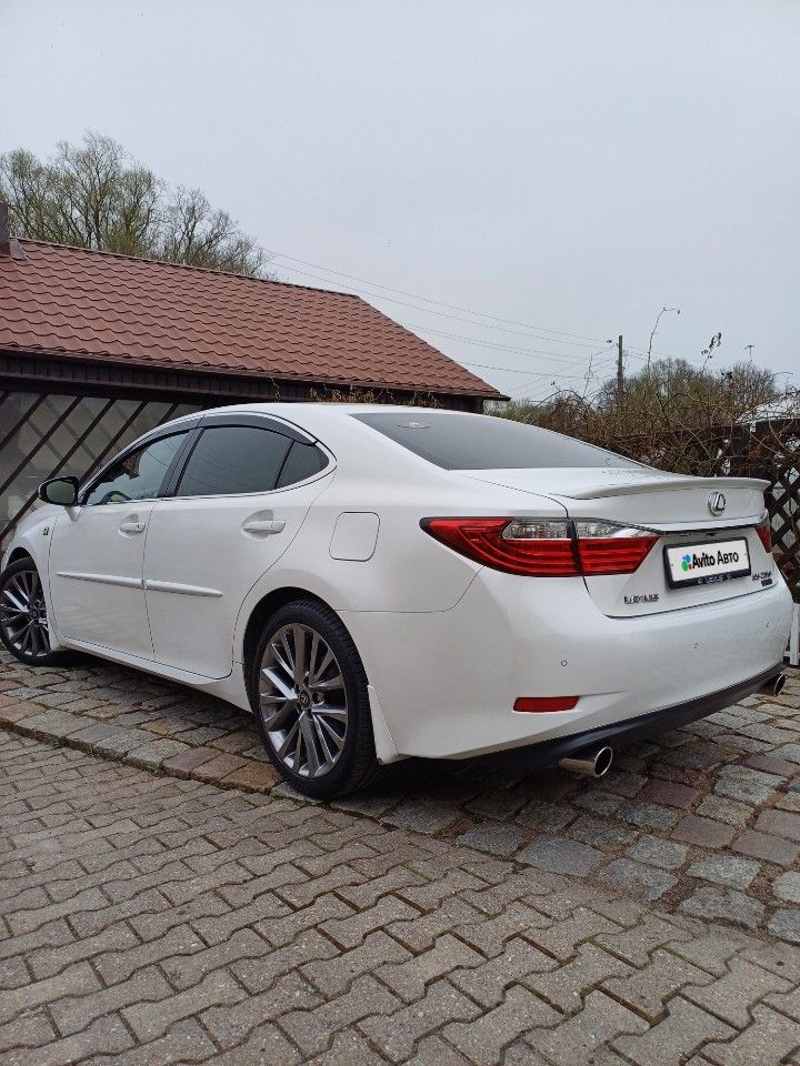 Lexus ES: фото владельца
