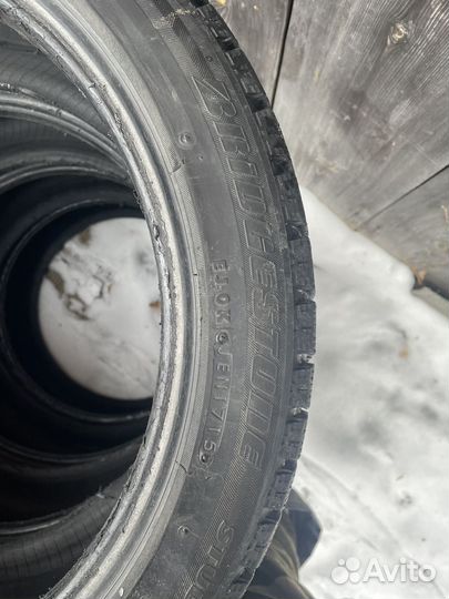 Bridgestone Blizzak Revo GZ 215/45 R17 и 215/45 R17 87Q