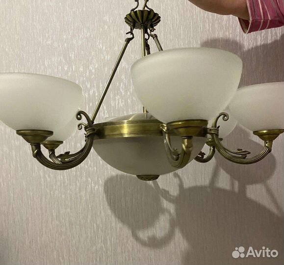 Люстры и светильники бу