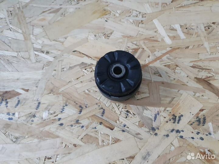 Сайлентблок на переднюю пневмостойку Mercedes